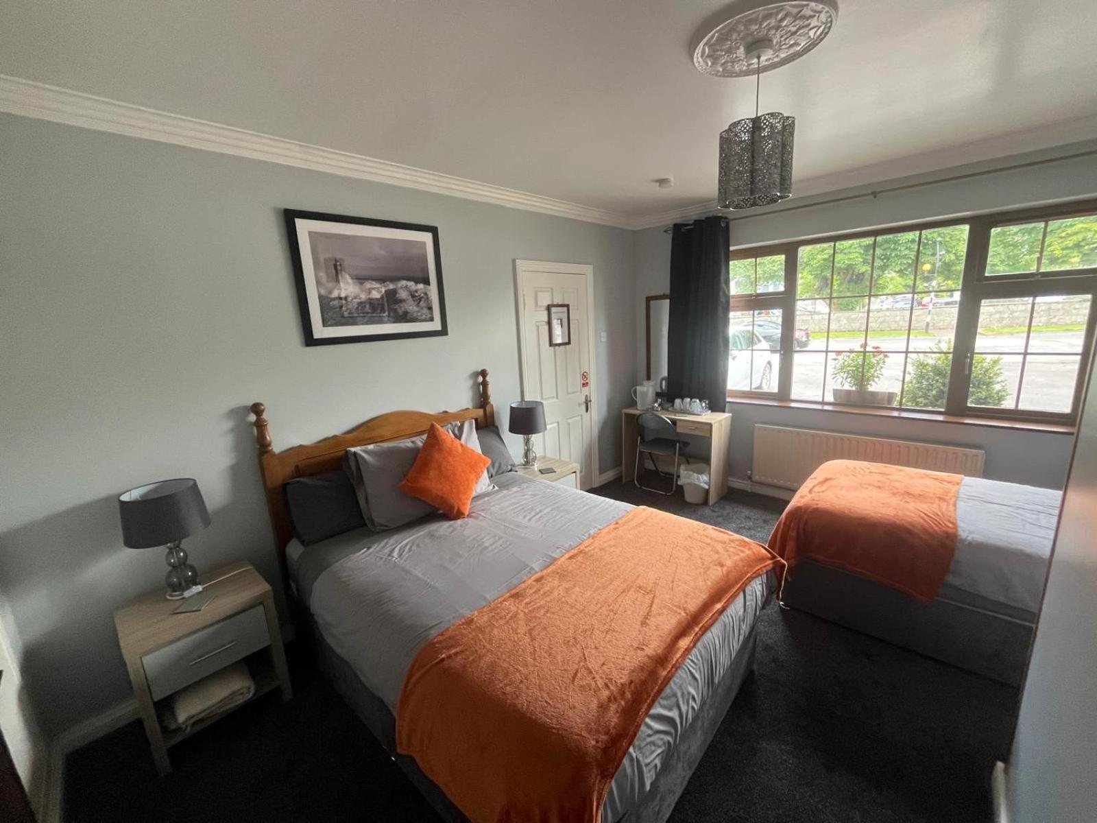 Manorlodge Tralee Bagian luar foto