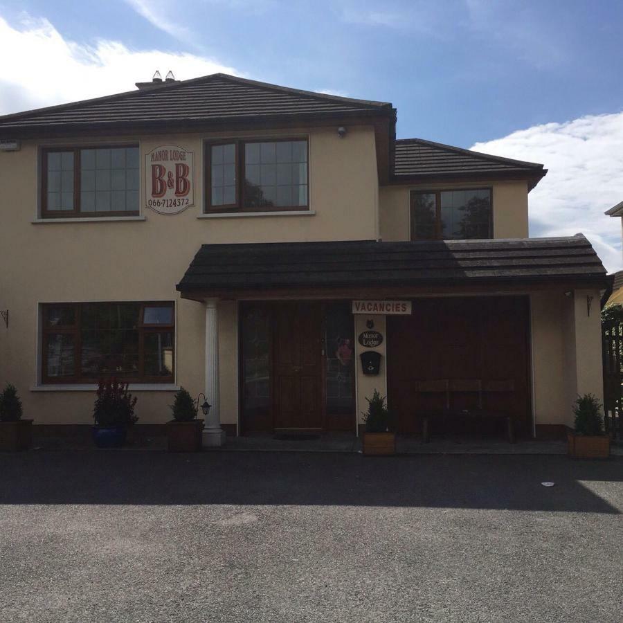 Manorlodge Tralee Bagian luar foto